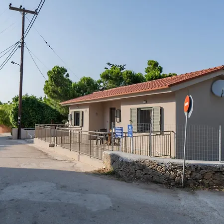 Makris Gialos Lemon In Lassi Kefalonia *